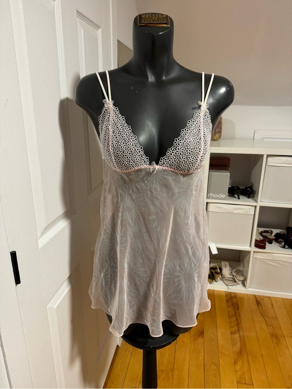 Sheer Lace Chemise Nightgown in Light Pink